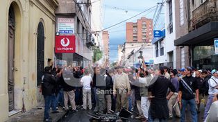 Heridos y destrozos por una fuerte disputa entre facciones de la Uocra