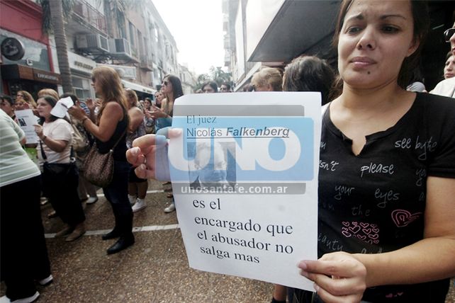 Otro reclamo de justicia se hizo sentir en la peatonal santafesina