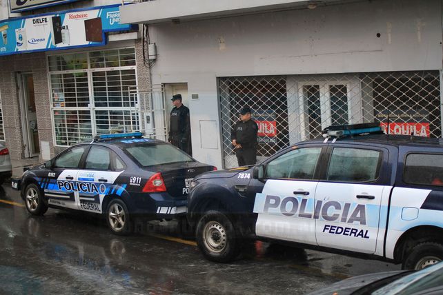 Múltiples allanamientos. Los procedimientos se realizaron en la casa del intendente y en la comuna.