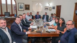 Báscolo: La oferta es compensar 3% por diciembre y suba de 12