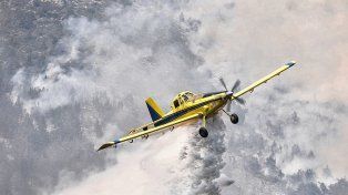 En Entre Ríos, el combate del fuego se fortalece con recursos aéreos y también terrestres.