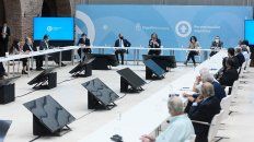 El gobierno avanza con el acuerdo de precios y salarios para contener la inflación. El gobierno avanza con el acuerdo de precios y salarios para contener la inflación.