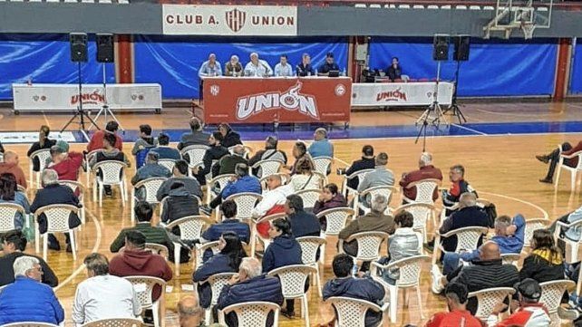 Llega otro cónclave en Unión entre oficialismo y oposición