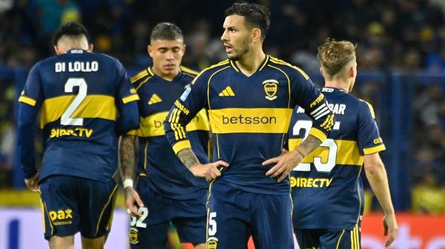 Con dos jugadores de más, Boca perdió con Huracán y quedó eliminado del Apertura