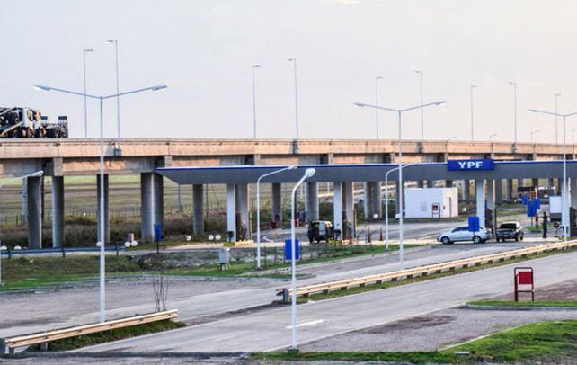 La estación de servicios tiene 16 mil metros cuadrados y da trabajo a más de 50 empleados menores de 30 años.