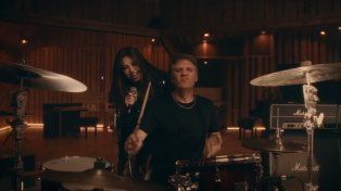 Thalía se animó a versionar un tema icónico de Soda Stereo