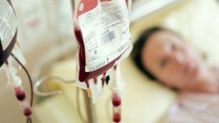 Una jueza de menores avala un trasplante de médula a una joven cuya madre lo impedía