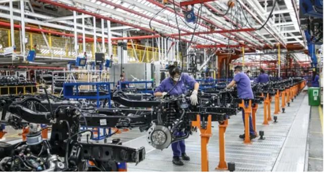 La actividad económica cortó el proceso de recuperación que parecía haber iniciado. En el primer semestre acumuló un retroceso del 3