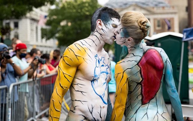 Las coloridas imágenes del Día anual de Body painting en Nueva York