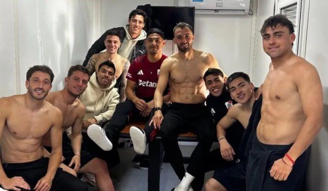 Los jugadores marginados y que entrenan en otro predio.&nbsp;