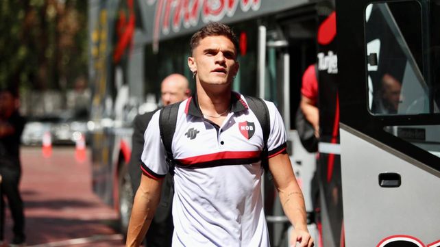 Tomás Jacob llegó a la cancha de Newells listo para el clásico.