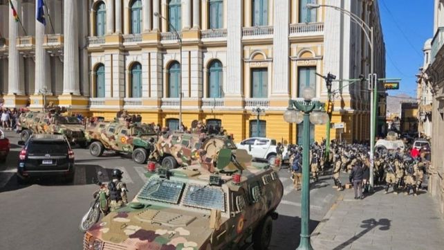 Intento de golpe de Estado en Bolivia: militares rebeldes entran en la sede del Gobierno