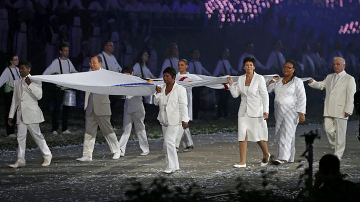 Церемония открытия здания. Церемония открытия олимпийских игр в токио. Церемония открытия олимпиады в пекине 2022. Открытие олимпиады моменты. Церемония открытия олимпийских игр в лондоне.