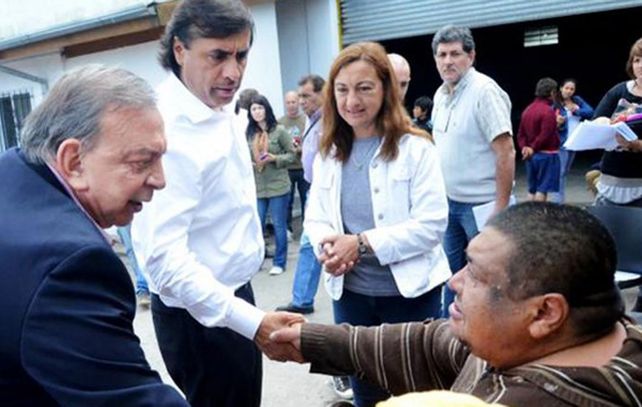El ministro de Desarrollo Social de la provincia de Buenos Aires en una de sus recorridas.
