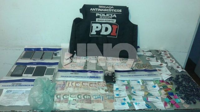 Aprehendieron a vendedores barriales con drogas en barrio Barranquitas