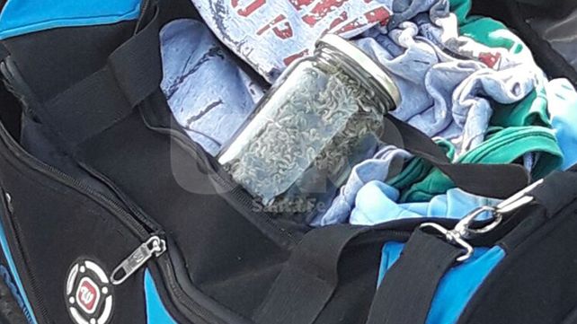 Secuestraron marihuana al pasajero de un colectivo que iba de Santa Fe a Esperanza