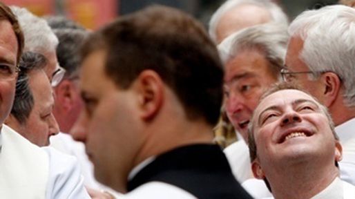 El Vaticano desmiente que estudie reconocer a hijos de curas