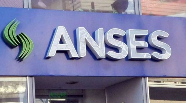 “Tenemos un conjunto de personas que cobran planes sociales que van a recibir un bono de fin de año”