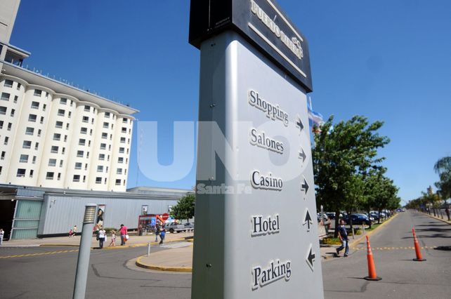 Comienza una semana clave en el conflicto laboral en Casino Santa Fe