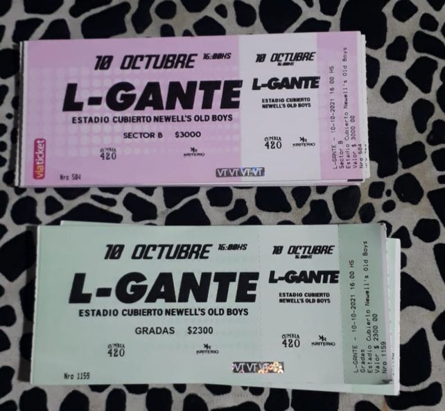 Entradas para el show de L-Gante secuestrada en uno de los lugares allanados.