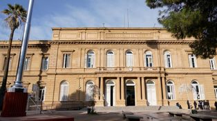 El Normal 1, la mayor Escuela de Rosario será sometida a una intervención integral para dejarla lo más parecida a su estado original.