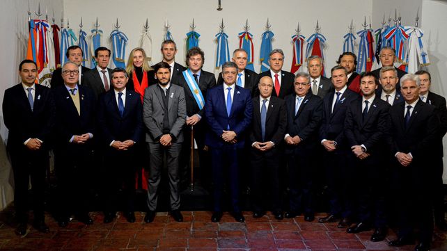 El presidente Javier Milei y los gobernadores en el Pacto de Mayo El presidente Javier Milei y los gobernadores en el Pacto de Mayo