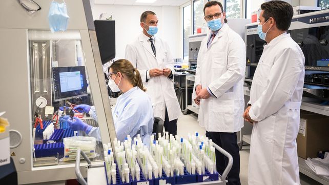 Veinte imágenes del miércoles en un mundo en crisis por el coronavirus