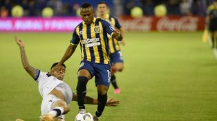 Jaminton Campaz aún no arranca y Central lo sufre. Es uno de los jugadores más desequilibrantes del equipo.
