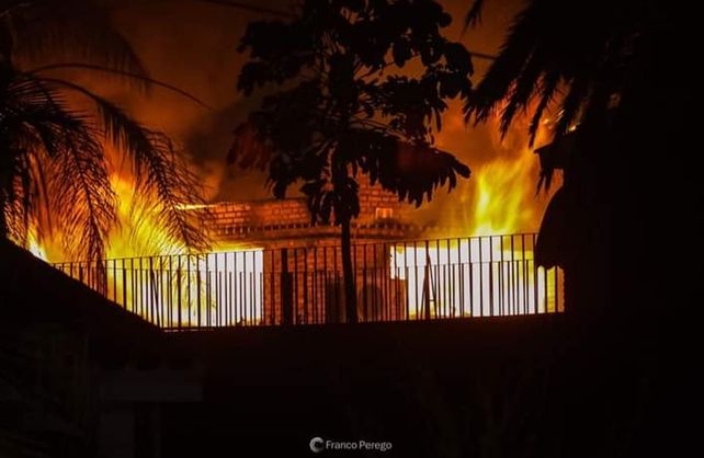 Incendio en una vivienda en Santo Tomé 