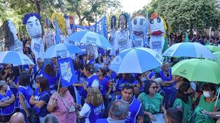 Los docentes estatales aceptaron la propuesta salarial en una ajustada votación