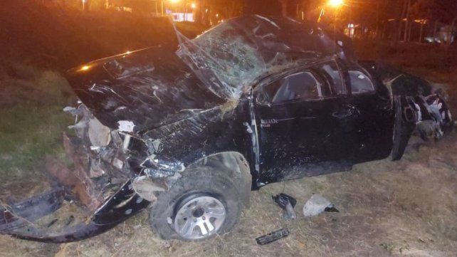 La Paz: perdió el control, chocó y dio varios vuelcos