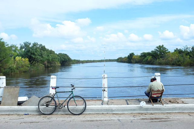 El río Santa Lucía en tiempos de caudal pleno. La actual sequía, que ya dura tres años, lo dejó en mínimos históricos.
