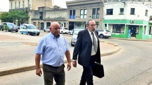 Intendente condenado por violación: Sigue en su casa con domiciliaria