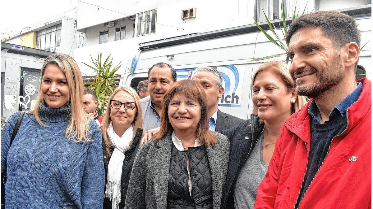 Patricia Bullrich Llegó A La Ciudad Y Recorrió La Peatonal San Martín ...