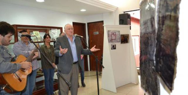 Fotografías y música popular en el Concejo para recordar la inundación de 2003