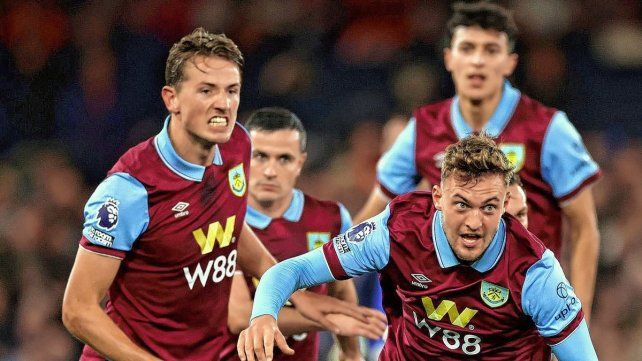 Burnley se puso al día con un a buena victoria como visitante ante Luton Town. Burnley se puso al día con un a buena victoria como visitante ante Luton Town.