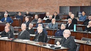Monseñor. Puiggari, arzobispo de Paraná, durante la lectura renovada de la encíclica Fratelli Tutti.