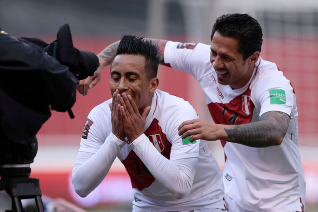 Gareca le ganó el duelo a Alfaro y Perú respira
