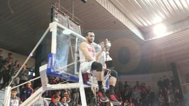 Olimpia es campeón provincial y ascendió al torneo Federal de básquet