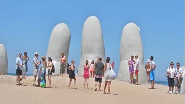 Punta del Este, otro de los lugares elegidos por los argentinos para residir. (Foto: visitaruruguay.com)