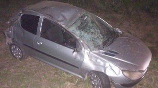 Vuelco en la ex Ruta 131: un conductor resultó ileso tras perder el control de su auto