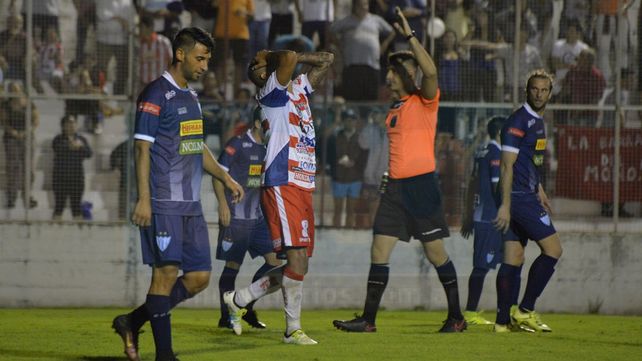 Paranoma complicado en la B Nacional para los elencos entrerrianos.