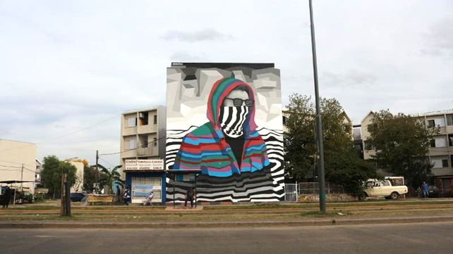Las Medianeras dejaron una inmensa marca en una pared de barrio Triángulo.