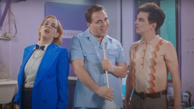 Castro junto a los Miranda! en el video de su versión de Prisionero