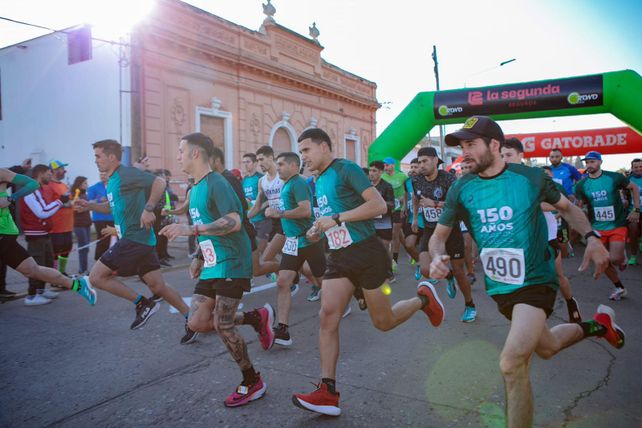 La jornada incluirá diferentes modalidades para permitir la participación de personas de distintas edades y niveles de preparación. El programa contempla una prueba de 450 metros para niños