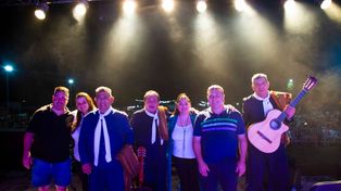 Gran cierre. Los Manseros Santiagueños deleitaron con su música.