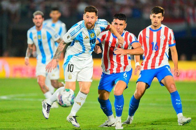 Una deslucida Argentina sufrió una dura derrota ante Paraguay en Asunción