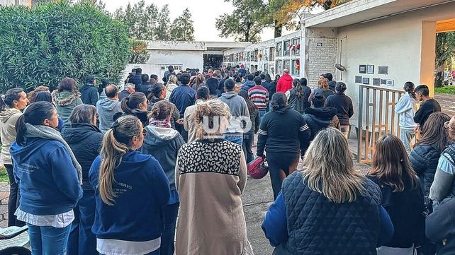 Desgarrador último adiós a Izan: familiares