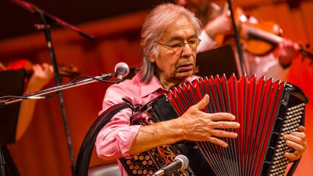 El músico argentino recibirá el título Doctor Honoris Causae de la Universidad Nacional de Rosario.