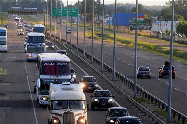 El tránsito hacia los principales balenearios de la provincia de Buenos Aires era muy intenso esta mañana.